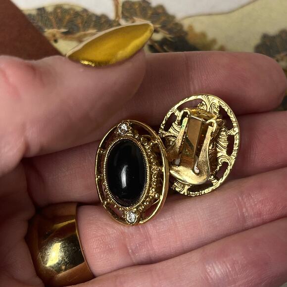 Vintage 90s Gold and Black Cabochon Clip Earrings - Picture 5 of 6